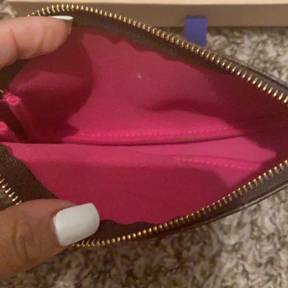 Mini lv new workout tags - Picture 2 of 5